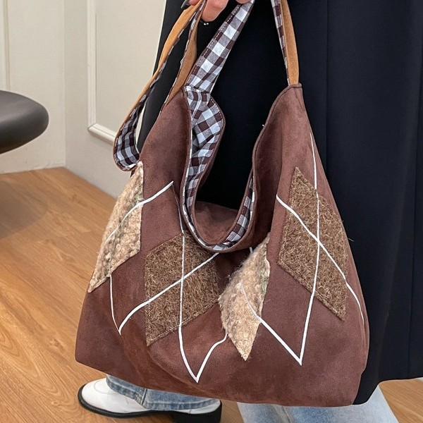 A retro diamond-shaped large-capacity tote bag for women's 2024 autumn and winter, a new single-shoulder canvas bag for commuting to school Specification drawing