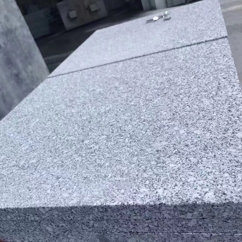 Granite stone, sesame, white, gray, black, yellow, rust stone, litchi face, square, flat and side curb stones, garden paving, flamed slabs details Picture