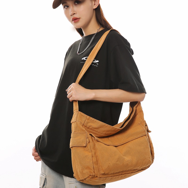 Japanese-style washed canvas bag, large-capacity single-shoulder bag for women, class bag for junior high school, senior high school and college students, workwear style crossbody bag details Picture