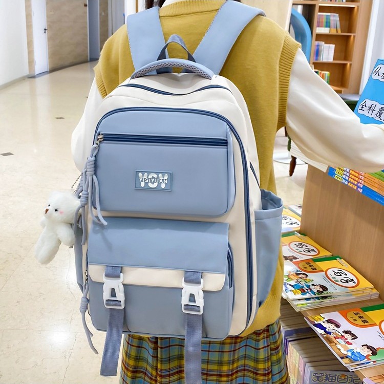 In 2025, a large-capacity popular backpack for both men and women, a lightweight, large-capacity backpack with high appearance standards for college students full figure