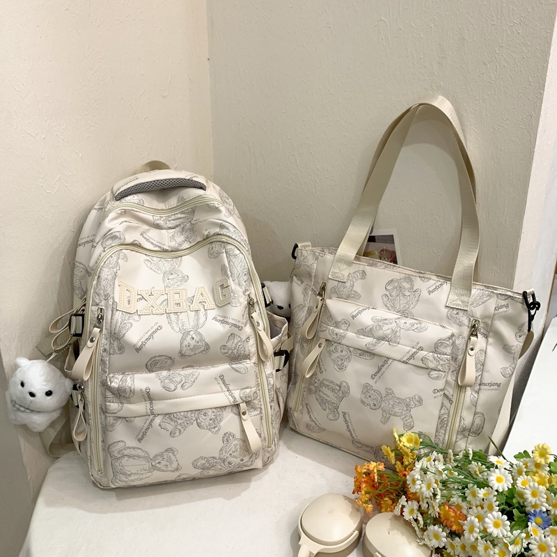 New lightweight backpack for high school students, girls, primary school students, cute girls, large-capacity schoolbag and single-shoulder bag for junior high school students full figure
