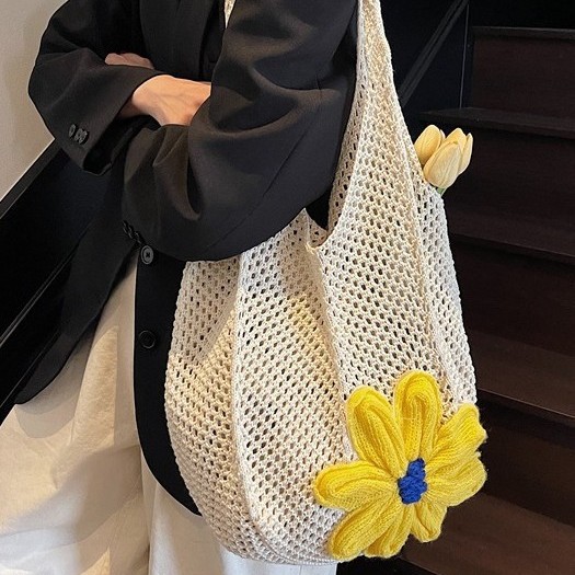 A large capacity women's 2025 new spring/summer single-shoulder bag with hollowed-out design, a high-end seaside and beach bag Specification drawing