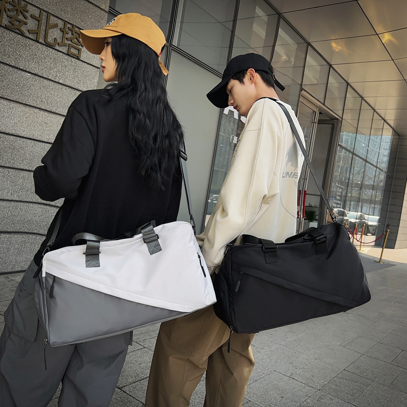 New sports and fitness bags for both men and women, dry-wet separated short-distance travel bags, lightweight and large-capacity carry-on luggage bags full figure