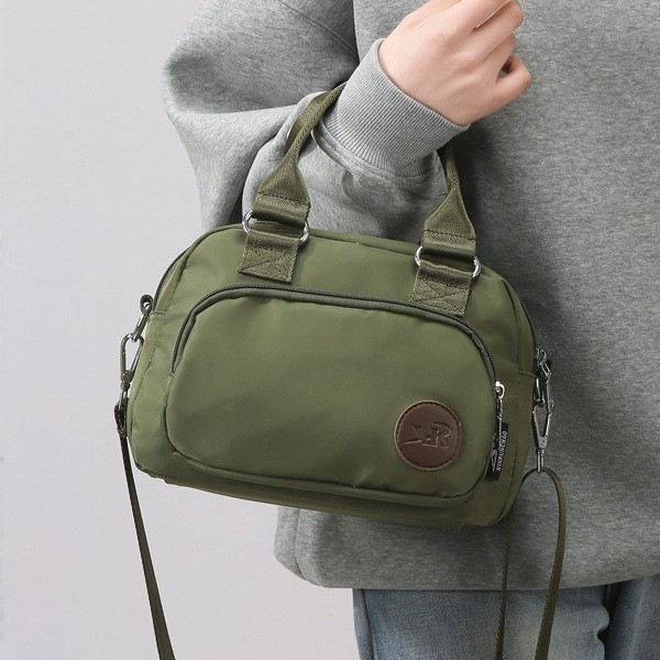 This year's new multi-functional multi-pocket casual handbag is exquisite, versatile, lightweight and practical. It's a single-shoulder crossbody bag details Picture