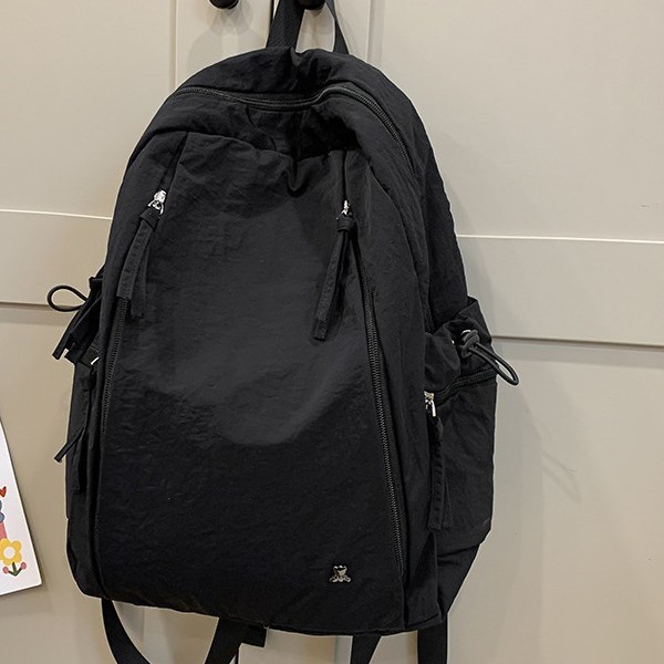 Cute student schoolbag, large-capacity backpack, solid color, versatile new bag, outdoor backpack, unisex backpack Application Scenario