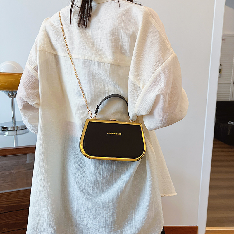 Chain box handbag, trendy, fashionable and simple shoulder bag, candy-colored crossbody bag, stylish and high-quality commuting bag Specification drawing