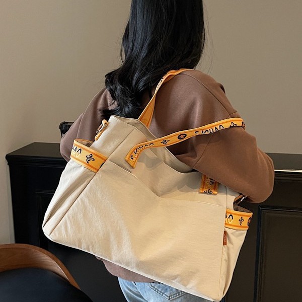 2025 New Spring and summer niche and simple single-shoulder fashionable women's bag, single-shoulder large-capacity waterproof tote bag handbag Specification drawing