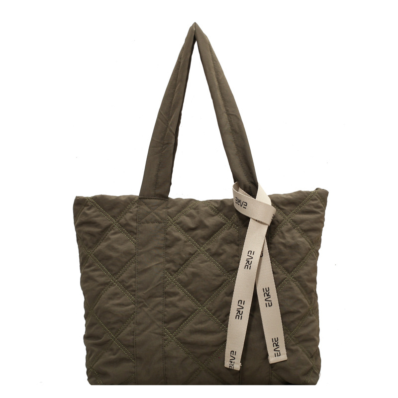 Large-capacity cotton jacket bag, tote bag, 2021 new style simple single-shoulder bag, handbag, autumn and winter embroidered thread commuting large bag Item Picture