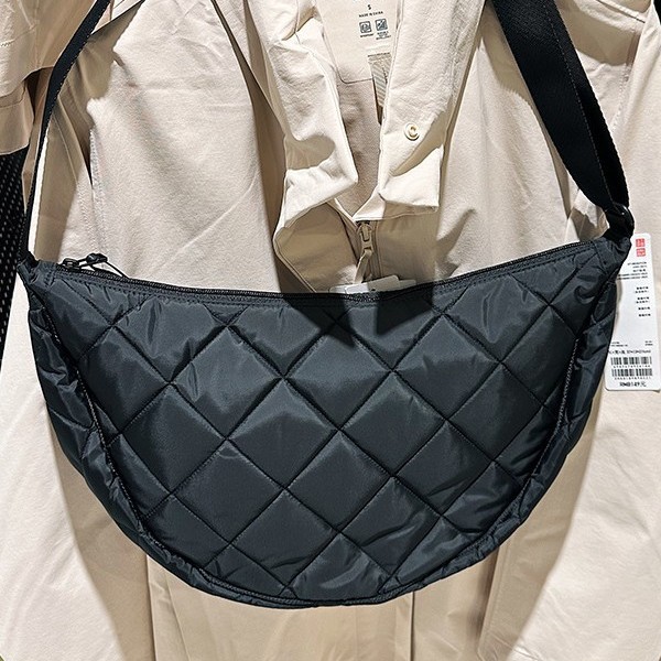 High-end women's large-capacity 2024 new autumn and winter trendy and fashionable niche nylon single-shoulder crossbody bag, dumpling bag Application Scenario
