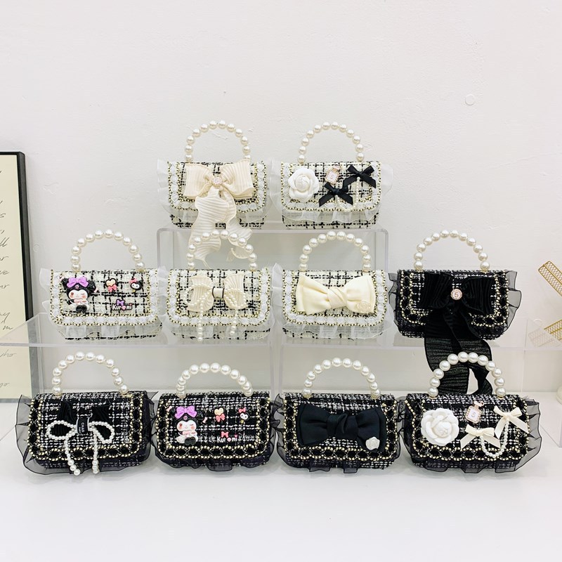 New chain crossbody children's bag, black and white checkered tweed little chanel-style girls' single-shoulder bag, cute pearl handbag full figure