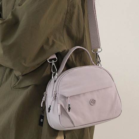 Multi-layer and multi-color nylon fabric bag 2025 Spring New collection: Simple, fashionable and casual women's bag, single-shoulder crossbody bag, travel bag full figure