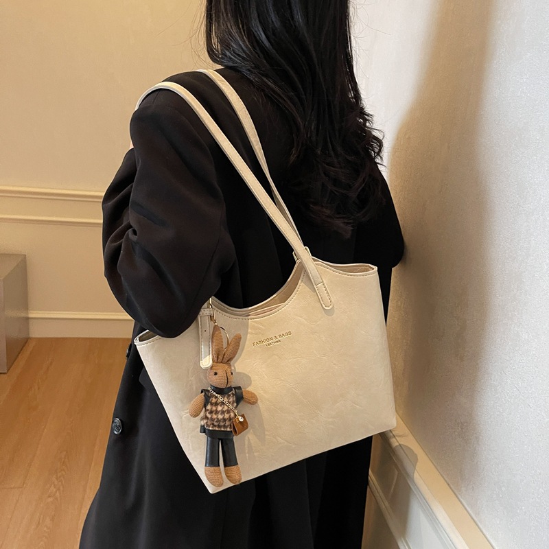 Casual work commuting bag, women's large-capacity underarm bag, 2024 new retro versatile single-shoulder shopping tote bag full figure