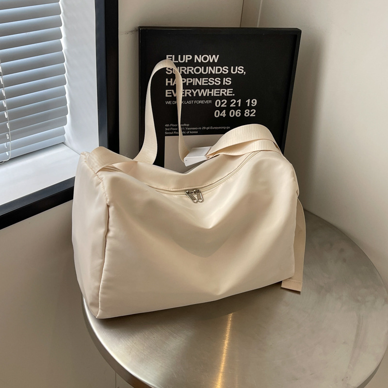 Customized travel bags with logo printing, large-capacity sports and fitness bags, casual and lightweight, short-distance luggage storage bags for outings details Picture