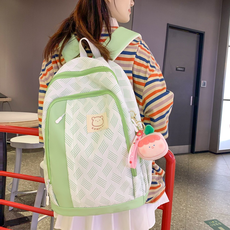 Japanese-style schoolbag for girls, Korean-style casual backpack for junior high school and senior high school students, large-capacity backpack for girls Application Scenario