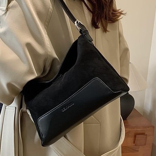 A new high-quality tote bag for autumn and winter, a large-capacity single-shoulder underarm handbag for commuting, and a versatile women's crossbody bag full figure