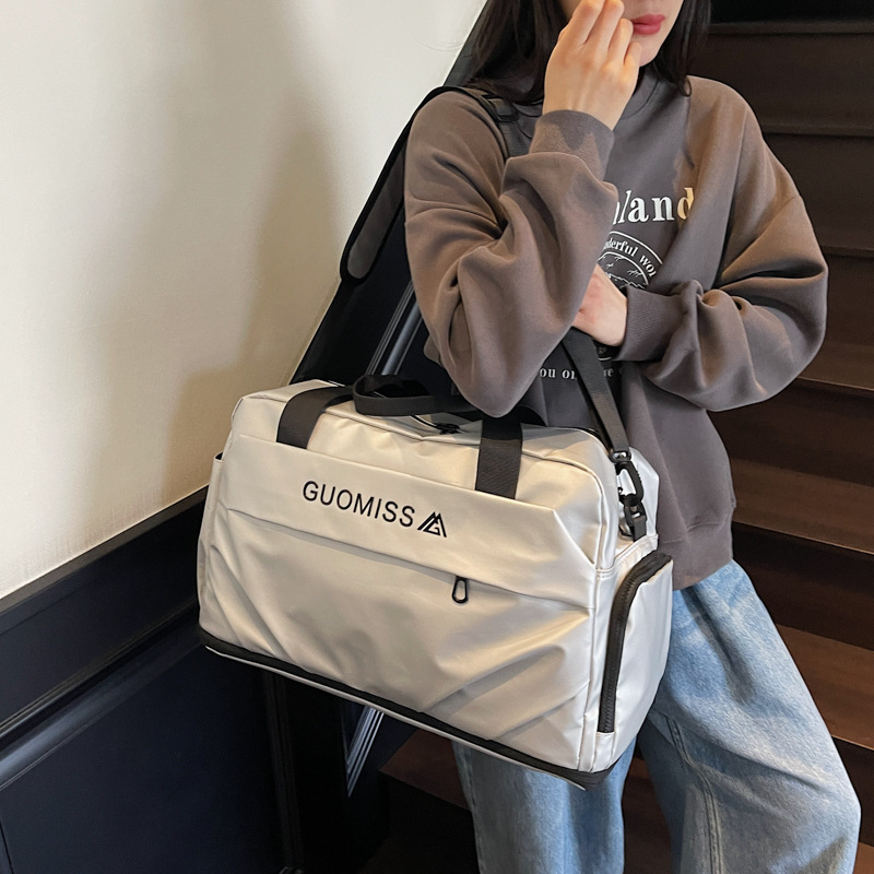 Fitness bag with dry and wet separation, yoga bag, handbag, independent shoe compartment, storage bag, and expandable luggage bag for travel and business trips full figure