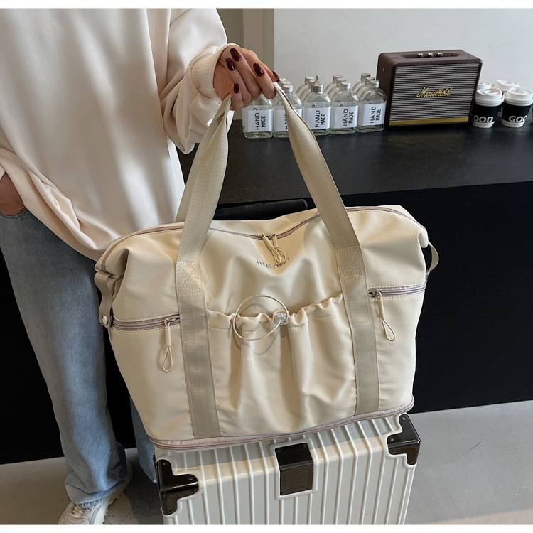 Lightweight nylon fabric travel large bag, with a pull handle for carrying clothes, fitness dry and wet separation expandable single-shoulder bag details Picture