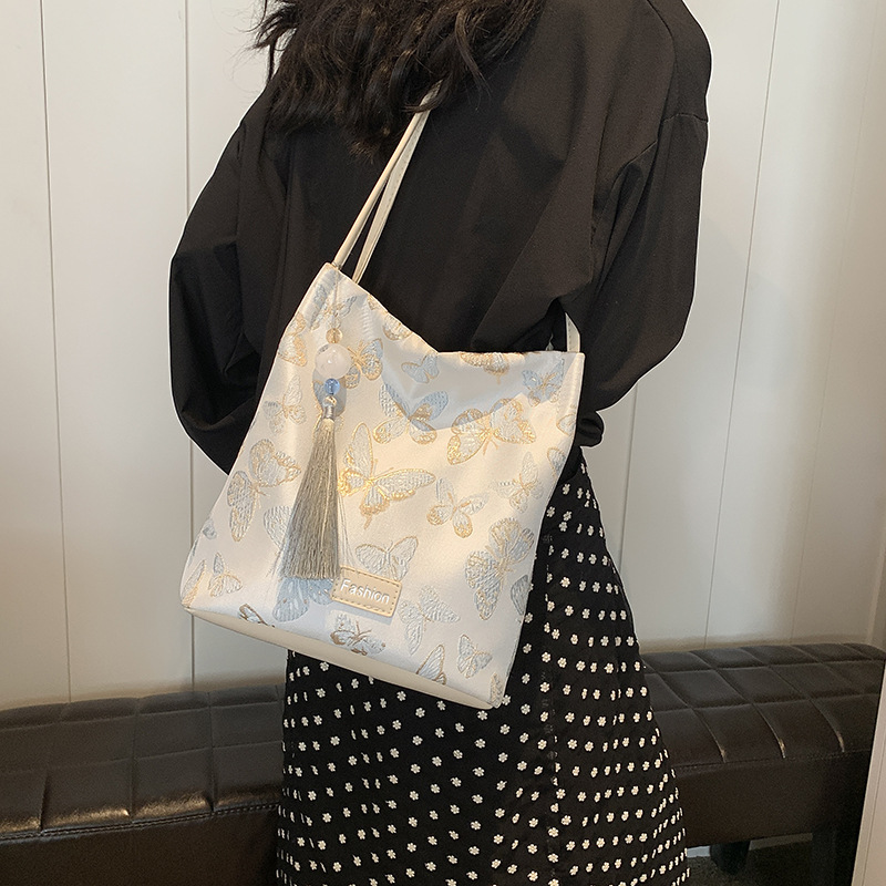 Factory-customized new Chinese-style bags for women, summer fashion, Chinese-style embroidered bucket bags, casual and versatile single-shoulder bags details Picture