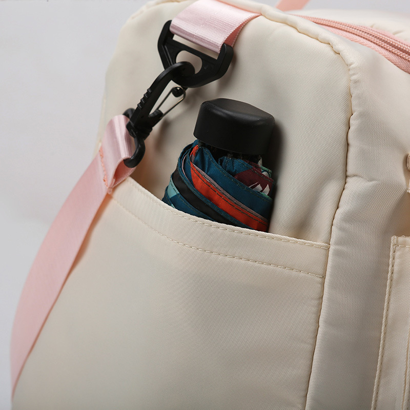 Portable short-distance travel carry-on bag for women, lightweight and large-capacity business trip storage bag, suitcase with additional sports and fitness bag Application Scenario