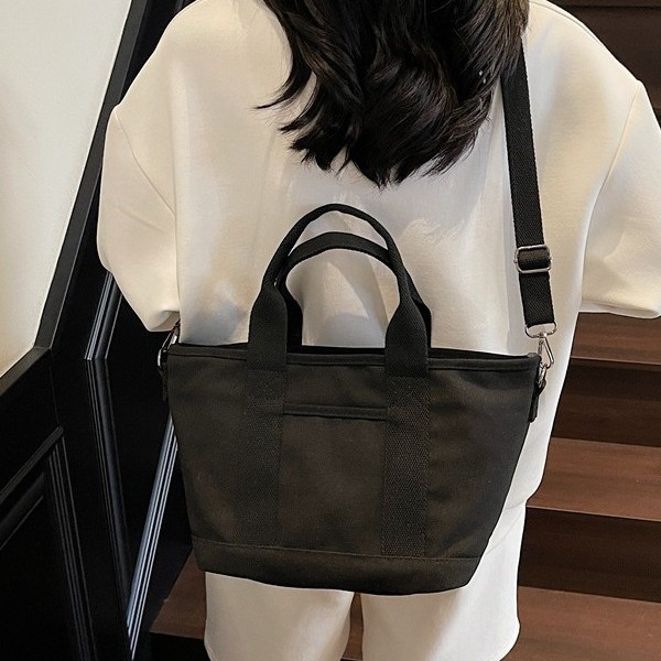 Canvas bag, bento bag, new Japanese-style handbag, women's bag, large-capacity hand-held bag, color-blocking handbag, small bag Application Scenario