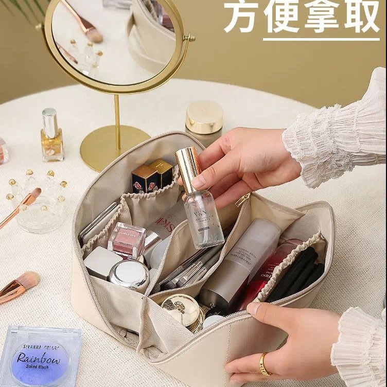 ins style, high appearance level organ makeup bag, large capacity, portable, high-end feel toiletries bag, travel cosmetics storage bag Application Scenario