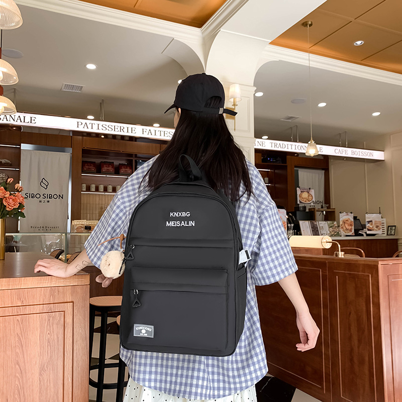 A new type of backpack for junior high school students, high school and college students, solid-color campus large-capacity commuting and travel backpack Specification drawing