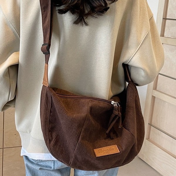 2024 New corduroy bag, autumn and winter women's bag, commuting dumpling bag, casual and versatile crossbody bag Specification drawing