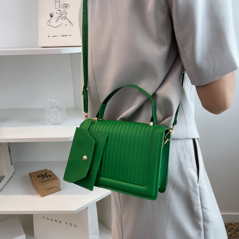 2022 New Summer stylish embossed vertical bar small square bag, simple and casual Korean-style hand-held shoulder crossbody bag Specification drawing
