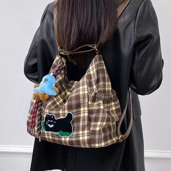 New cute handbags for autumn and winter, cartoon check pattern single-shoulder bag, fashionable large-capacity multi-purpose bag, versatile backpack full figure