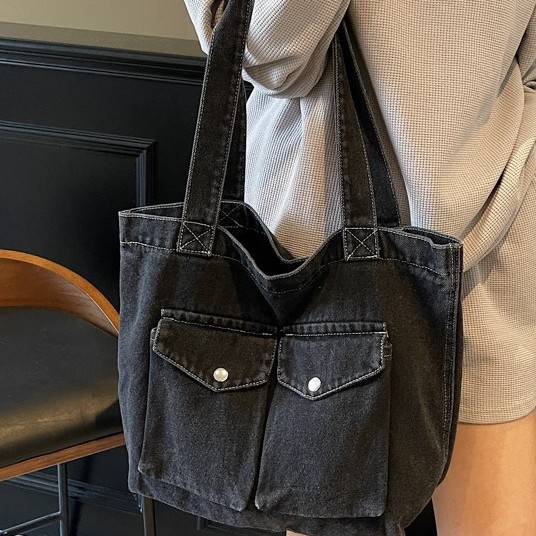 Denim canvas bag, Japanese-style large-capacity, relaxed commuting tote bag, college student class bag, schoolbag, single-shoulder bag details Picture