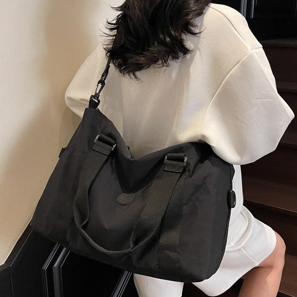 This is a new, stylish, large-capacity single-shoulder bag and a casual, simple, slanted bucket bag from Korean style Specification drawing