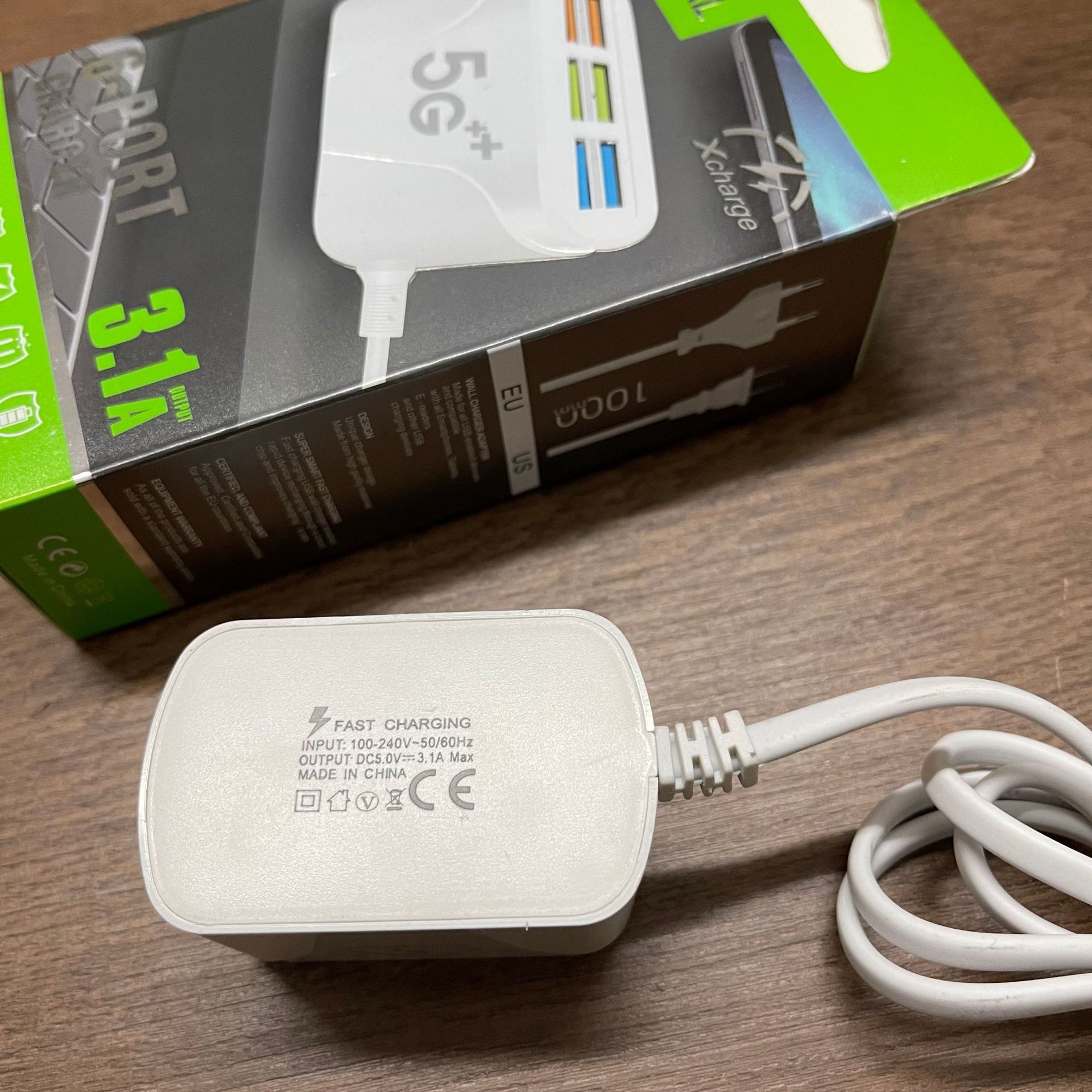The new 6usb multi-port mobile phone charger is compatible with both Apple and Android 3a sockets Application Scenario