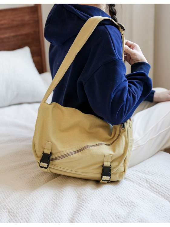 Workwear-style crossbody bag for women, fashionable Japanese style for men, and teenagers. Large-capacity street style trendy single-shoulder casual bag Specification drawing