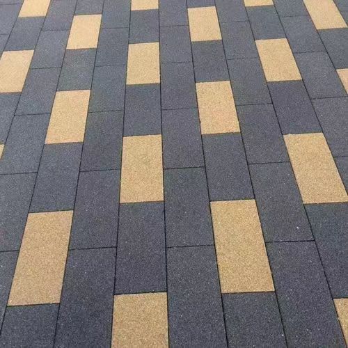 The paving stone manufacturer produces outdoor stone-like permeable bricks, garden square pavement, sidewalk permeable bricks and paving stones details Picture