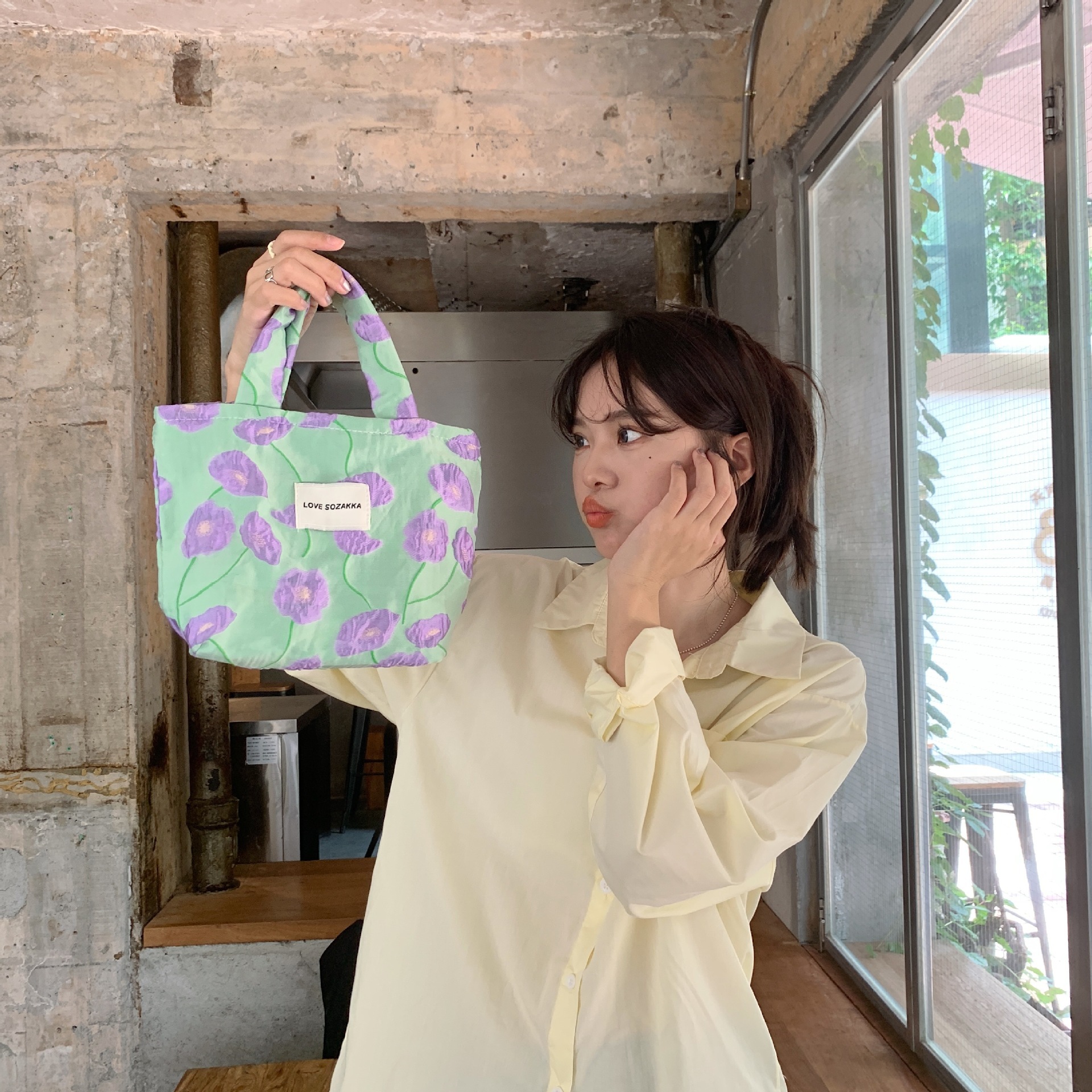 2823 French Embossed Flower hand-held Bento Bag for Ladies, a simple and portable handbag for casual strolls Specification drawing