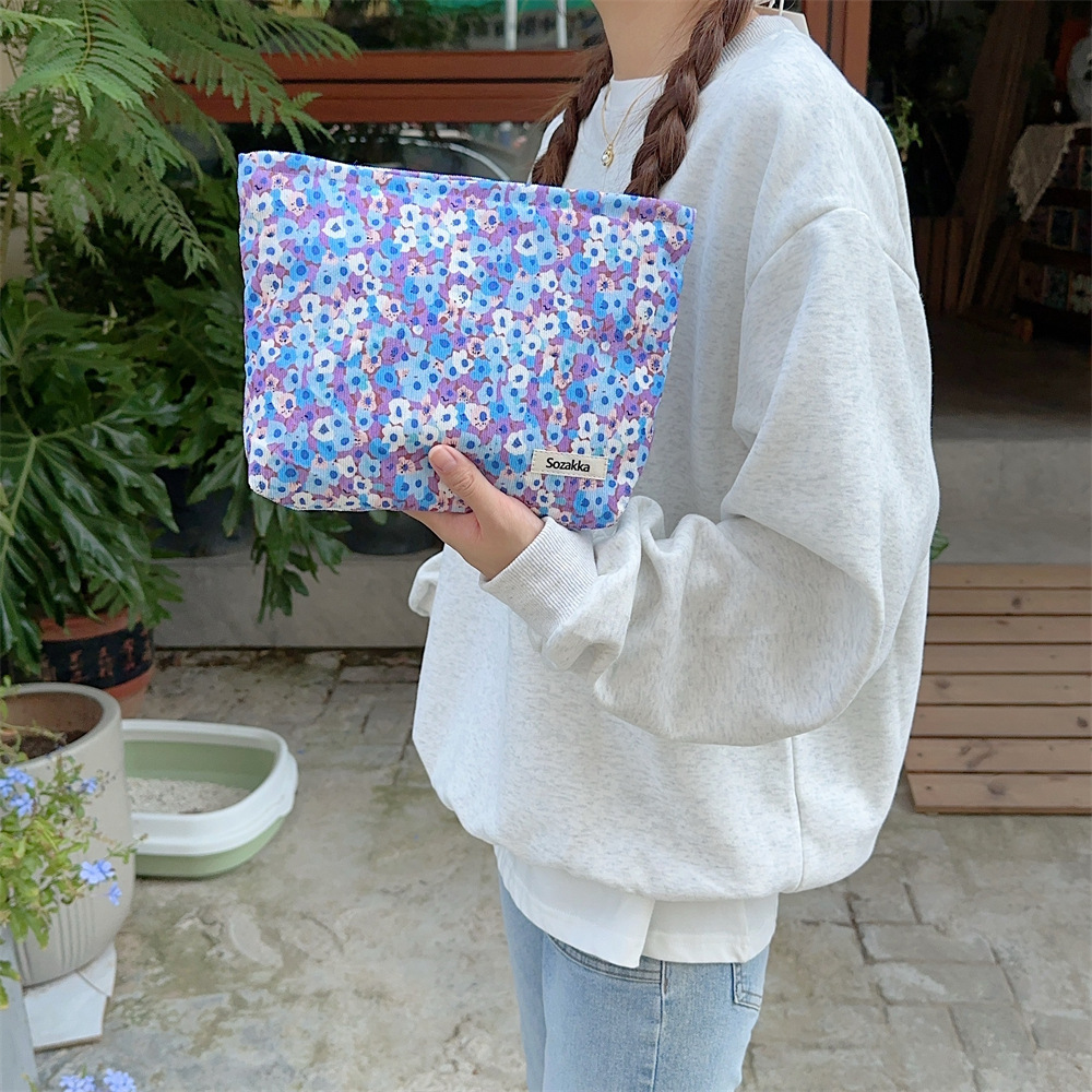 3972 ins corduroy small flower makeup bag, touch-up opening red envelope inner bag, travel storage and toiletry bag Specification drawing