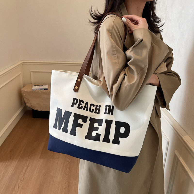 Korean-style tote bag for women, Japanese-style casual canvas versatile single-shoulder bag, large-capacity student commuting bag for class at 8 a.m full figure