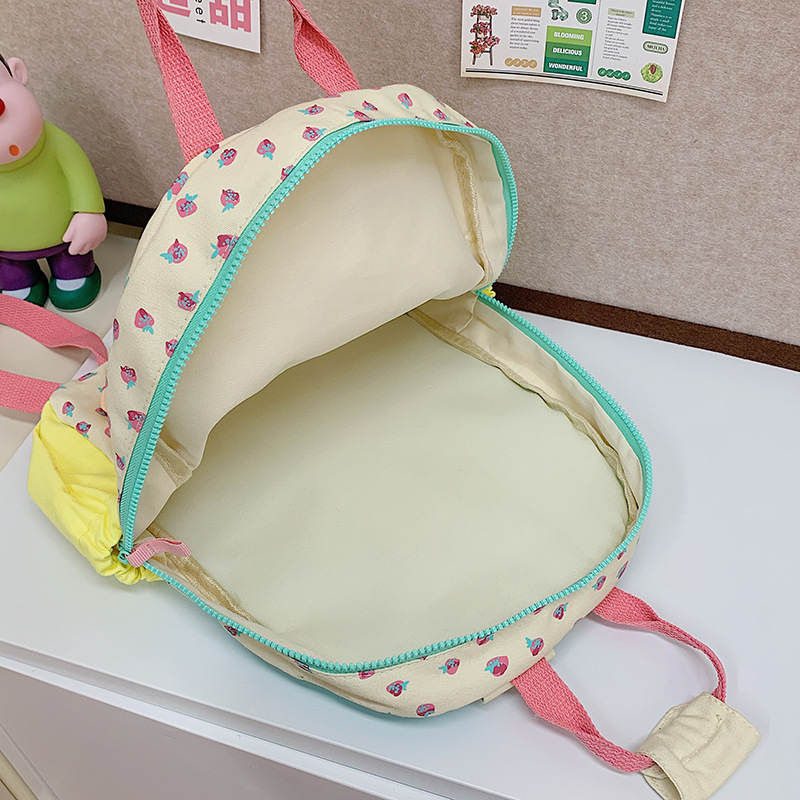 New women's color-blocked small backpack, dopamine cute strawberry small travel backpack, high appearance level backpack Application Scenario