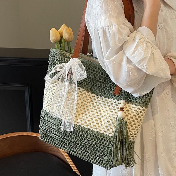 Casual large-capacity woven bag, women's color-blocking striped straw woven bag, summer niche new underarm bag, high-end single-shoulder bag Specification drawing