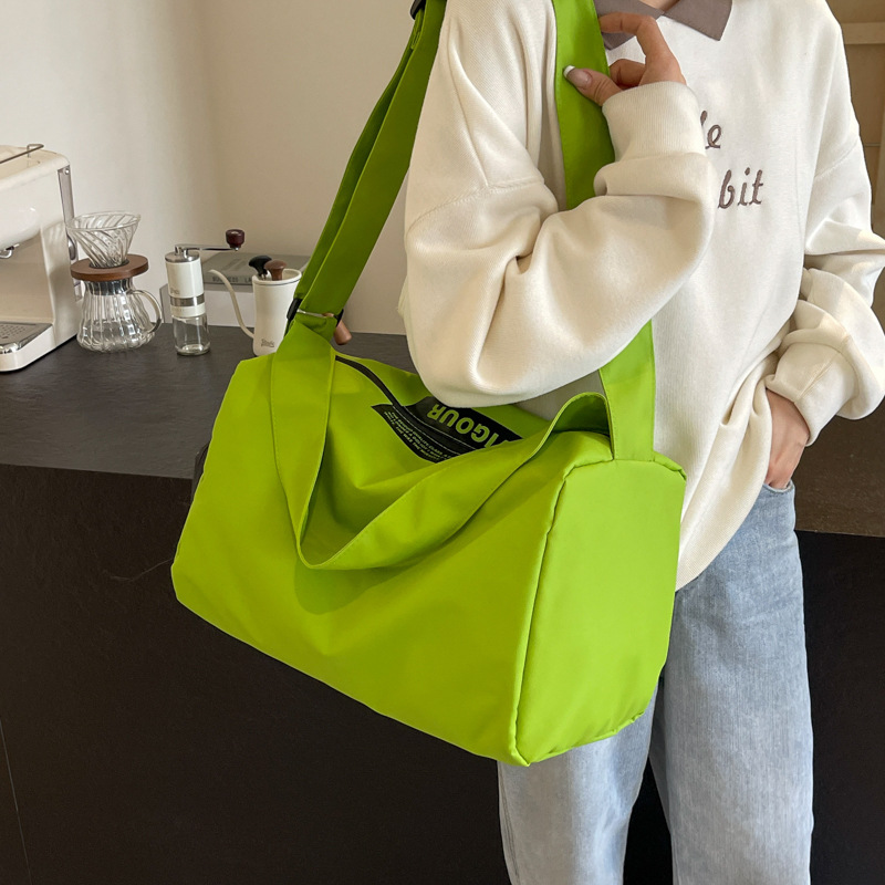 Fashionable and versatile sports and fitness bag, dry and wet separation yoga bag, short trip large capacity backpack, single room crossbody bag full figure