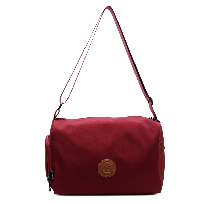 New niche tote bags for autumn and winter, large-capacity, lightweight and casual bucket bags, outdoor sports bags, and simple crossbody bags Item Picture