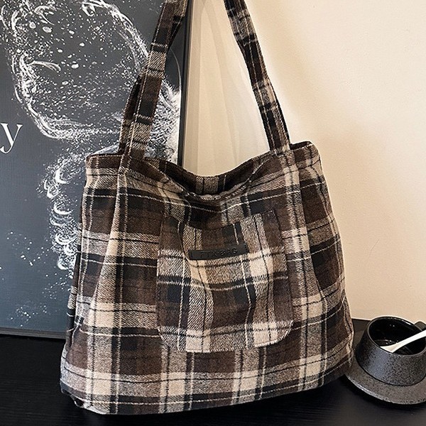 Autumn and winter woolen checkered large bag for women, 2024 new Korean-style tote bag, school-style casual large capacity single-shoulder bag full figure
