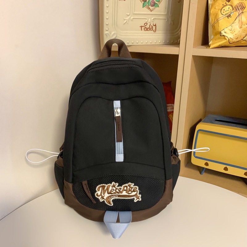 Cross-border Japanese-style college student casual backpack, schoolgirl style retro backpack for girls, lightweight schoolbag for junior and senior high school students Application Scenario