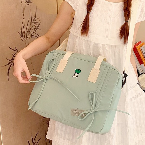 High appearance level school style versatile single-shoulder bag, Japanese ins style soft girl crossbody bag, large capacity women's single-shoulder bag Application Scenario