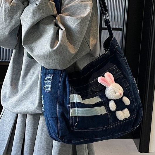 Korean cartoon washed denim bag, single-shoulder crossbody, hand-carry, casual and simple girls' bag, cute student handbag Specification drawing
