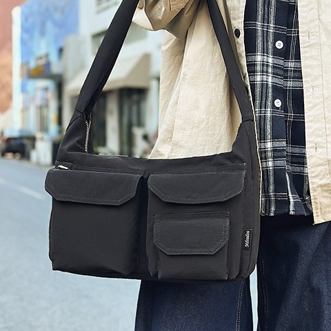 Cross-border casual single-shoulder bag for women, 2025 new Korean-style simple underarm bag, large capacity, lightweight nylon fabric handbag details Picture
