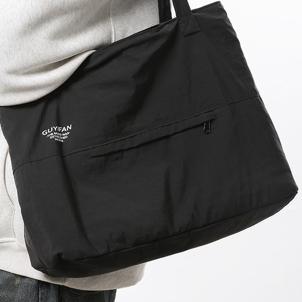 Simple single-shoulder tote bag, men's water-resistant lightweight hand-held large-capacity storage commuter bag, women's trendy nylon bag details Picture