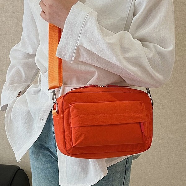 2025 New crossbody bag, women's backpack, small square bag, casual bag, single-shoulder small crossbody bag, women's postman bag, multi-color outdoor Application Scenario