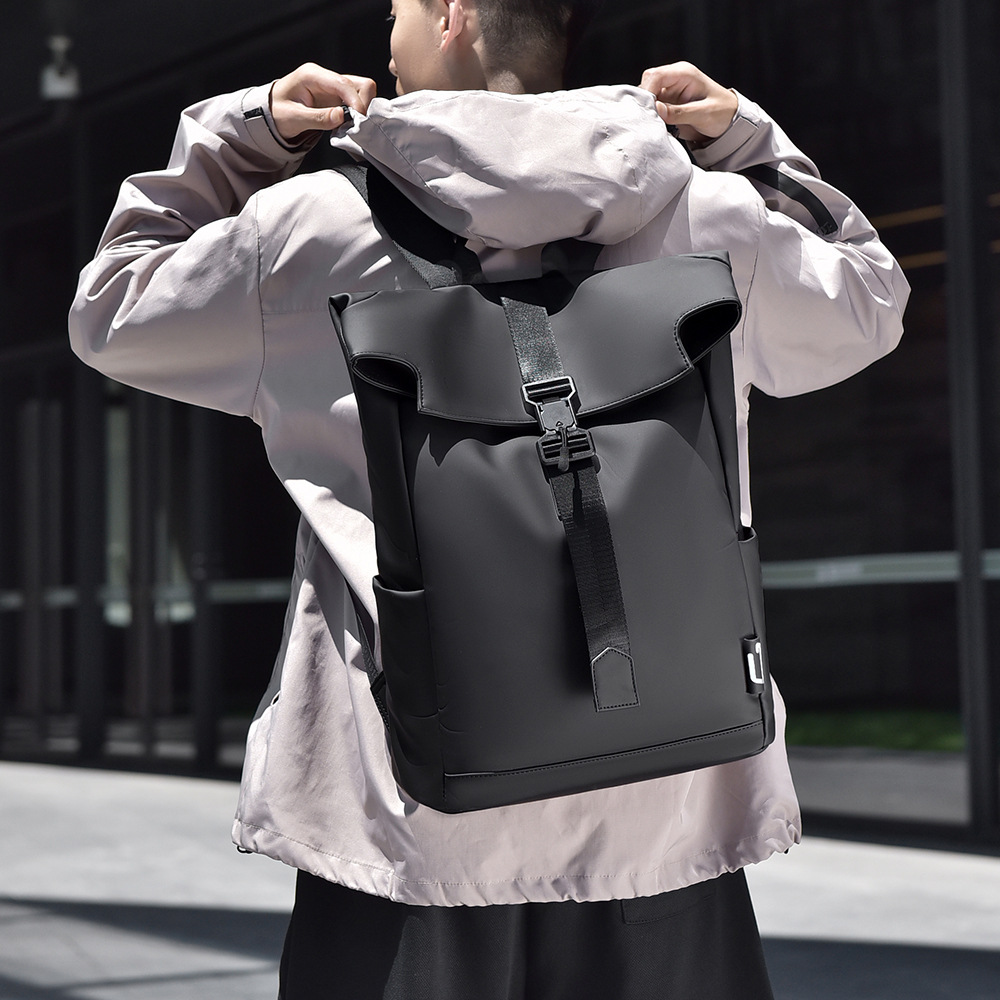 Men's fashionable casual backpack, large-capacity flip cover magnetic buckle business commuting computer bag, outdoor travel backpack full figure