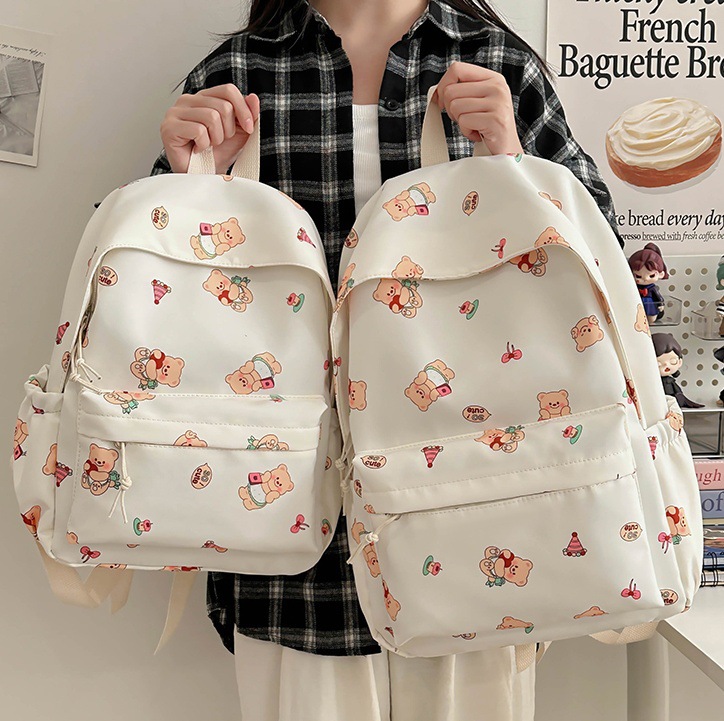 Korean version cute and soft girl, junior high school student bear schoolbag 2024 new style, fresh and clean high school and college student backpack full figure